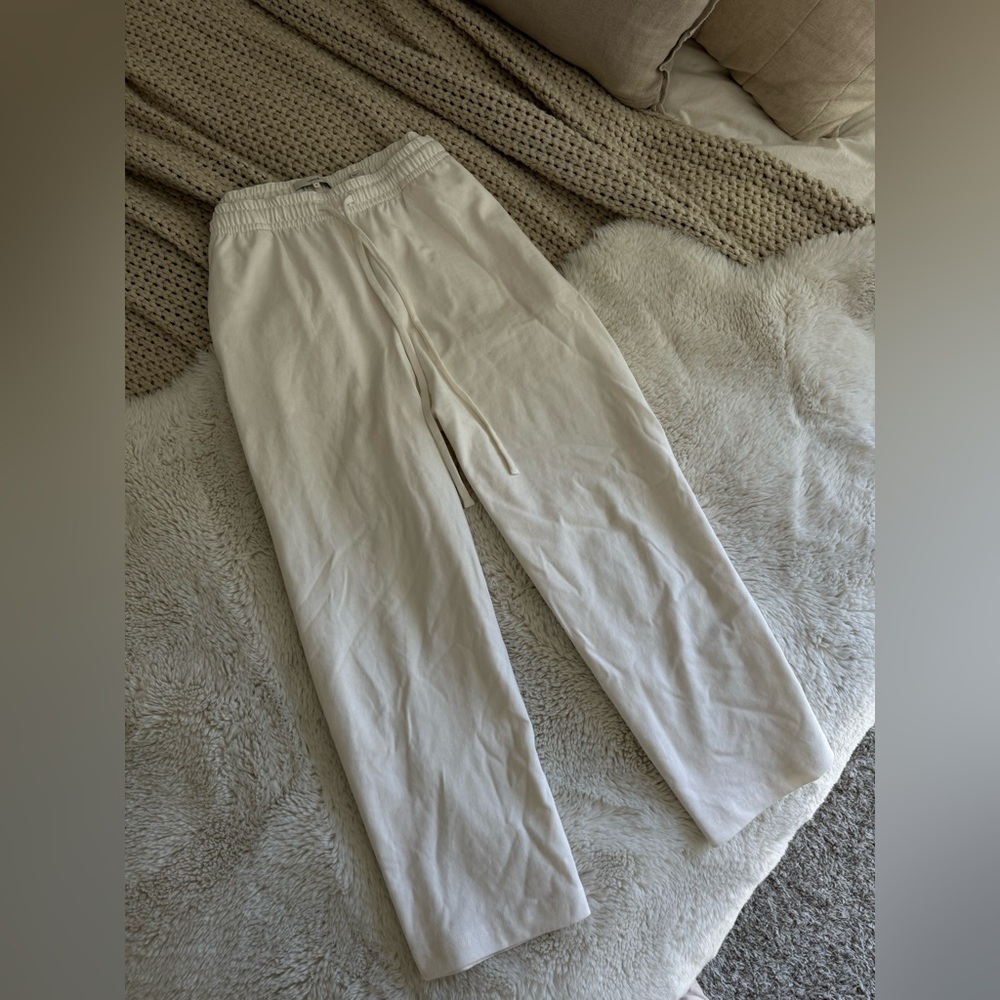 VINCE wide leg pull on pants/ sweatpants